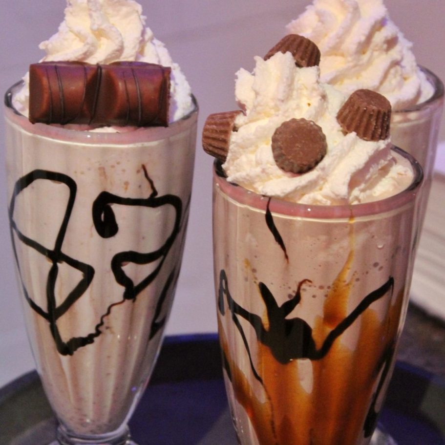 Milkshakes-twisted-burger Milkshakes-deluxe-twisted-burger